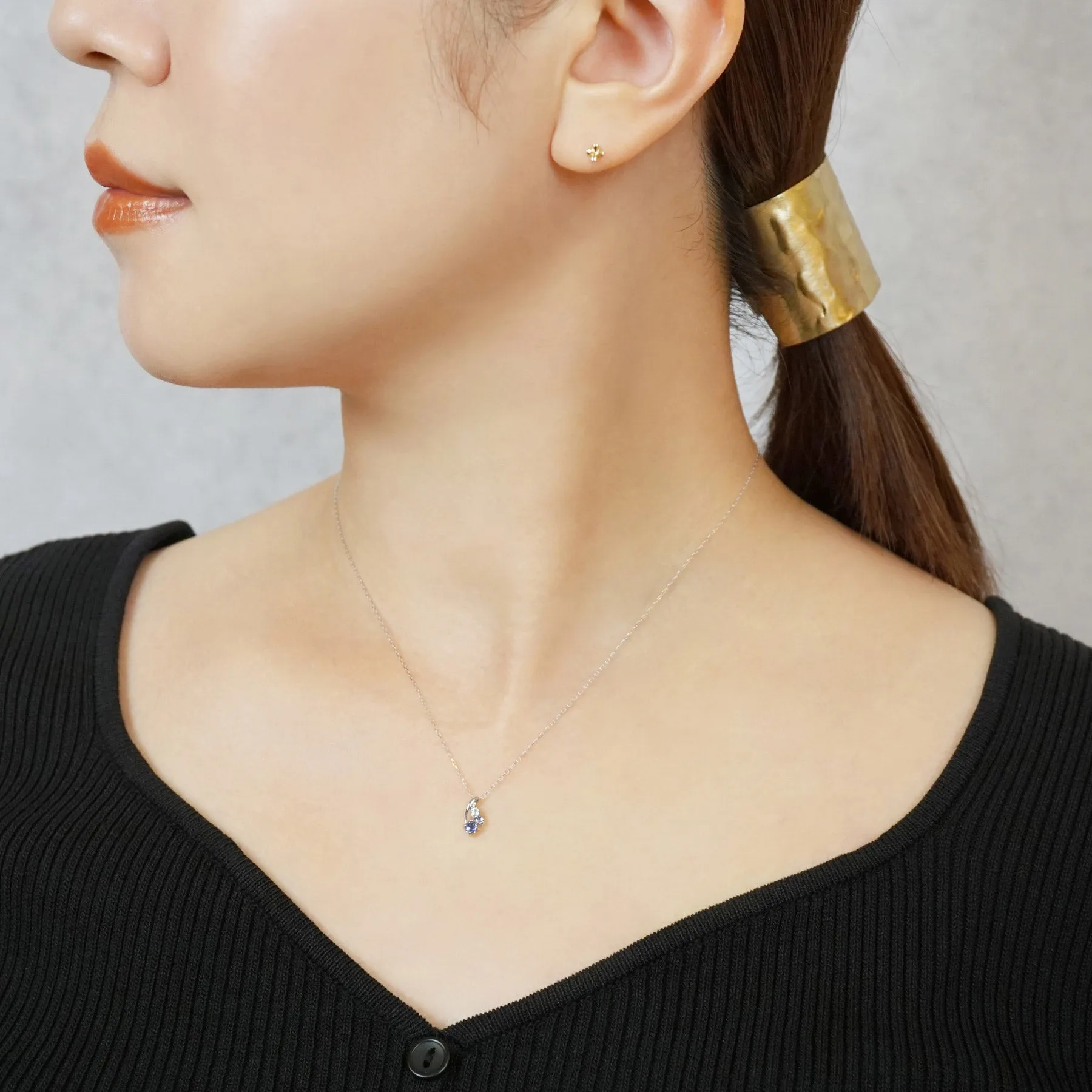 10K Multicolor Twisted Line Necklace (White Gold)