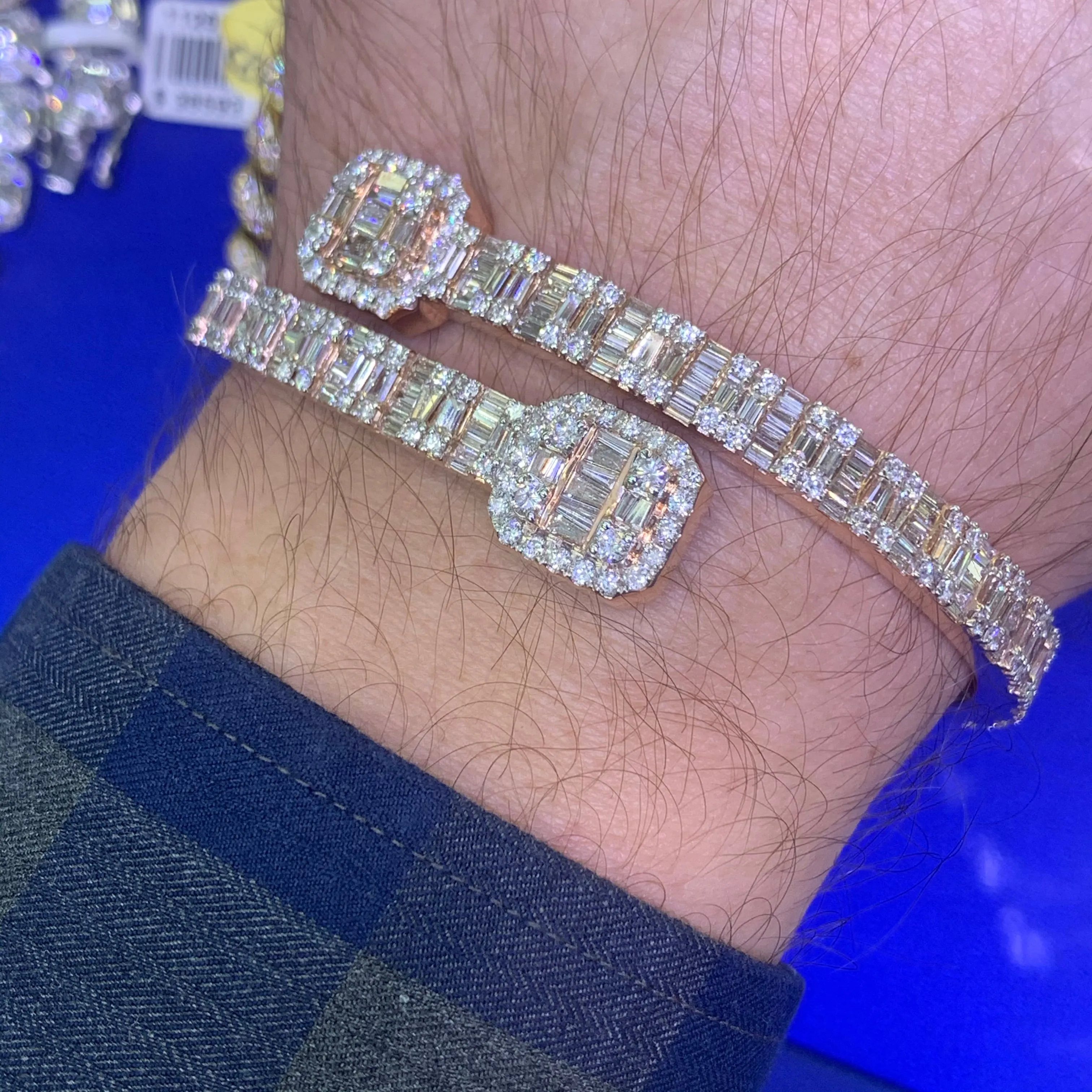 14k Gold 6.2mm Twin Squares Bangle Bracelet with Baguette Diamond