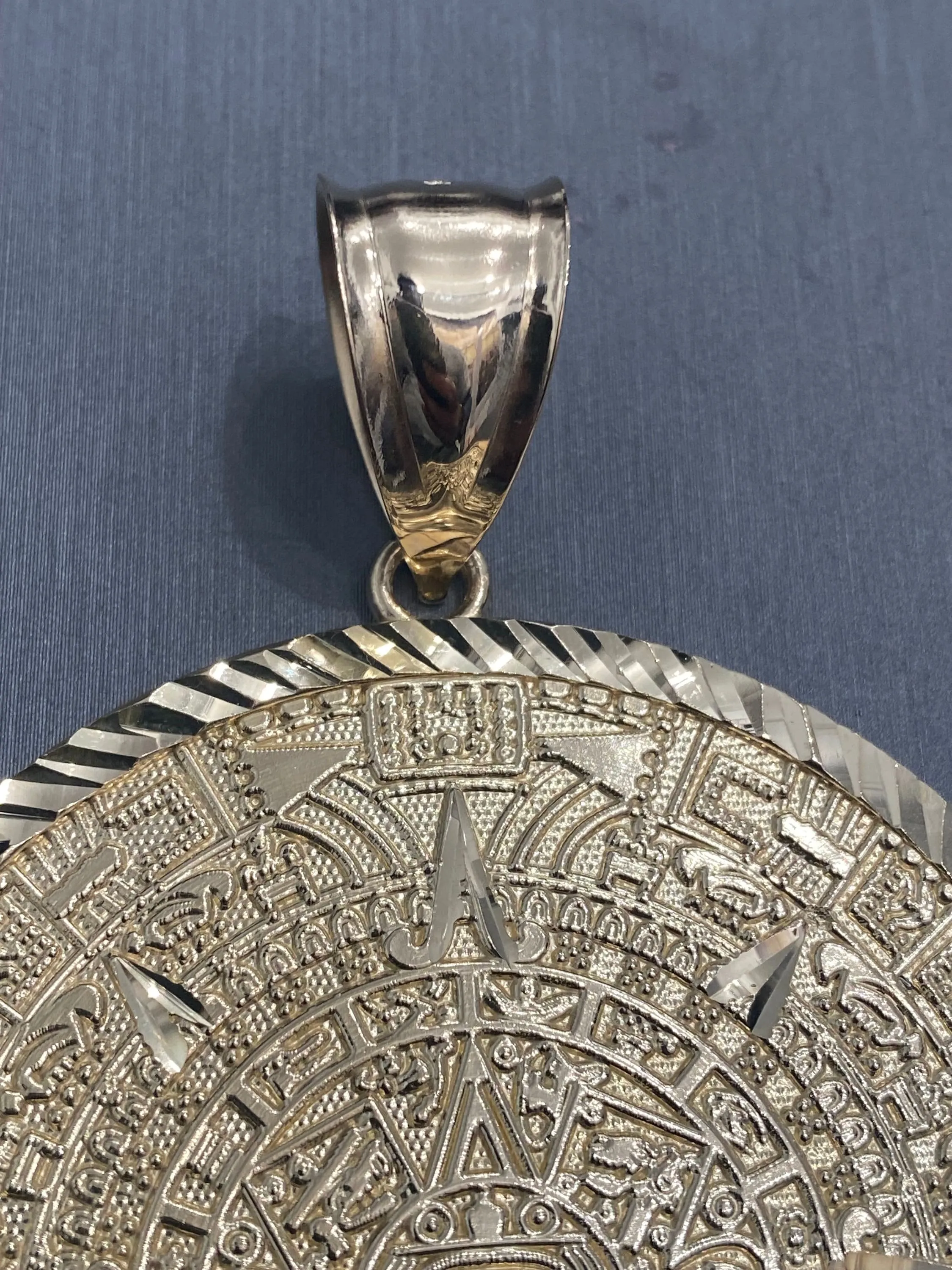14k Solid Real Yellow Gold Diamond Cut Mexican Aztec Calendar Calendario Sun Mayan Pendant 40 MM/1.5 Inch 8 Grams