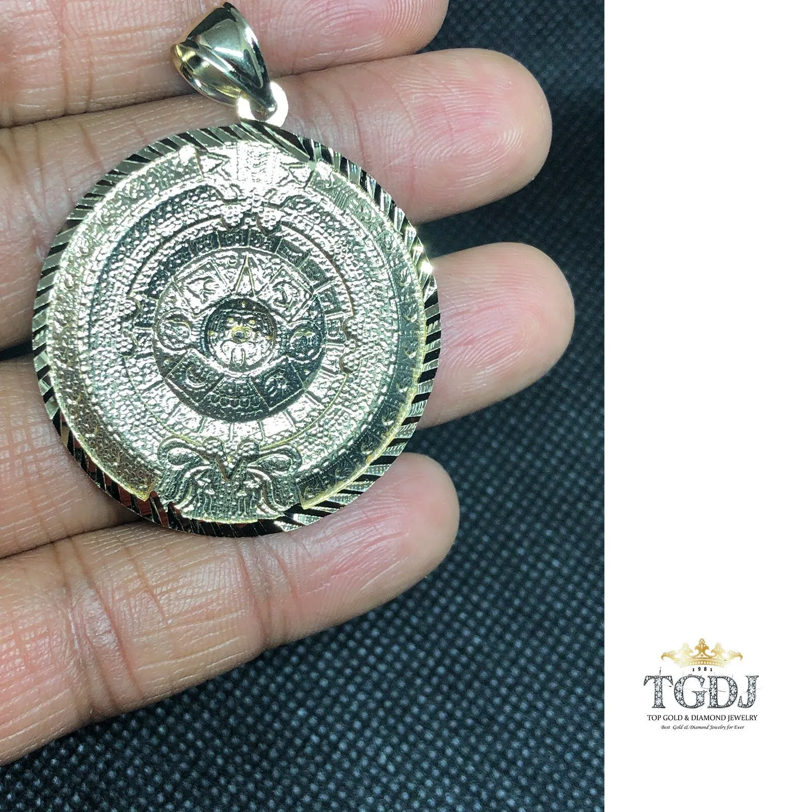 14k Solid Real Yellow Gold Diamond Cut Mexican Aztec Calendar Calendario Sun Mayan Pendant 40 MM/1.5 Inch 8 Grams