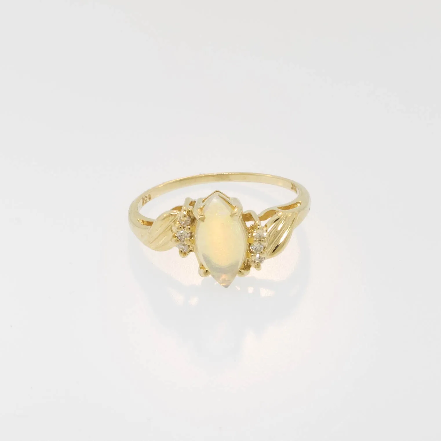 14K Yellow Gold Opal and Diamond Ring Size 6.25 Preowned Jewelry