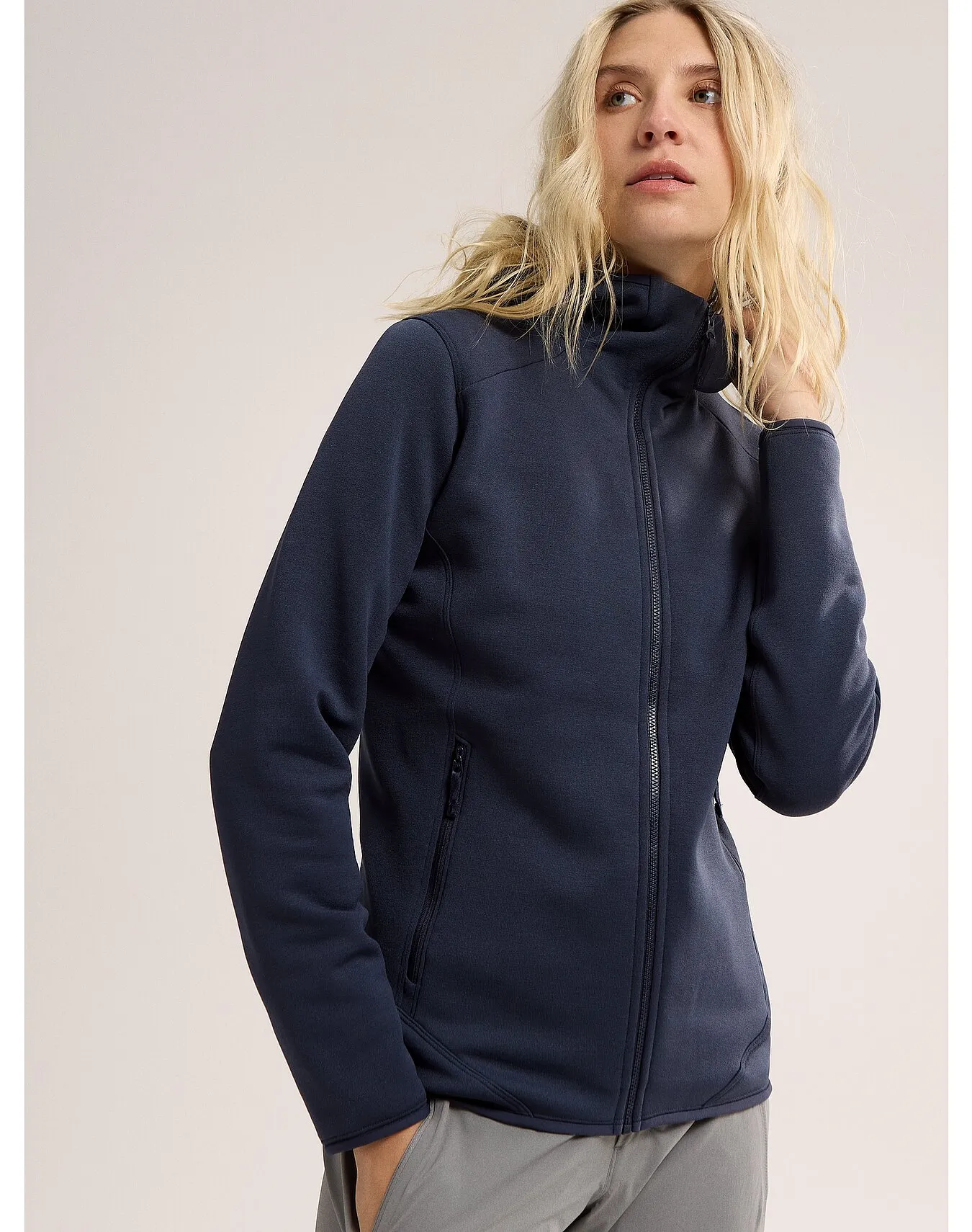Arc&#x27;teryx Women&#x27;s Kyanite Hoody Black Sapphire | Buy Arc&#x27;teryx Women&#x27;s Kyanite Hoody Black Sapphire here | Outnorth