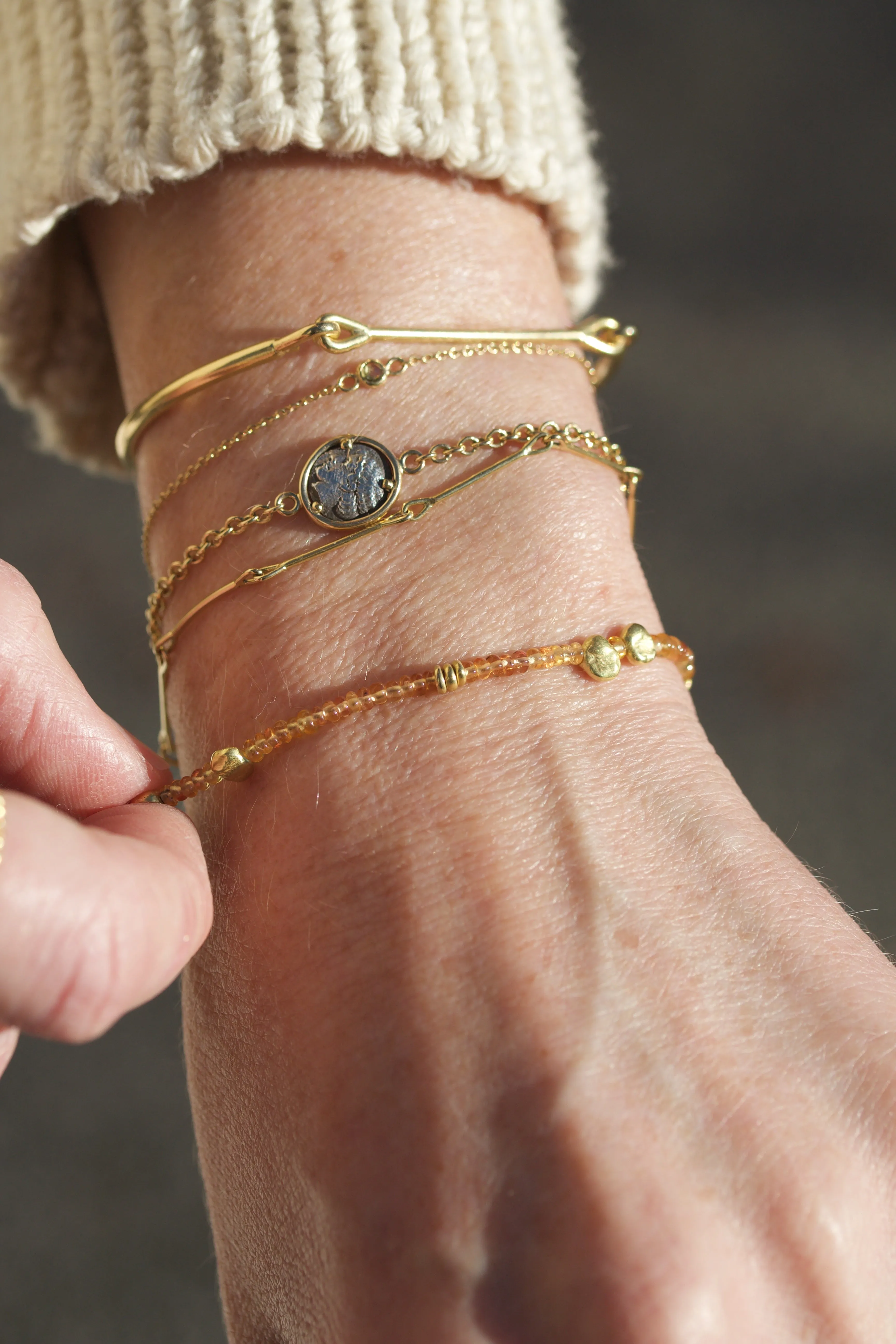 Golden Sapphire & High Karat Gold Beaded Bracelet