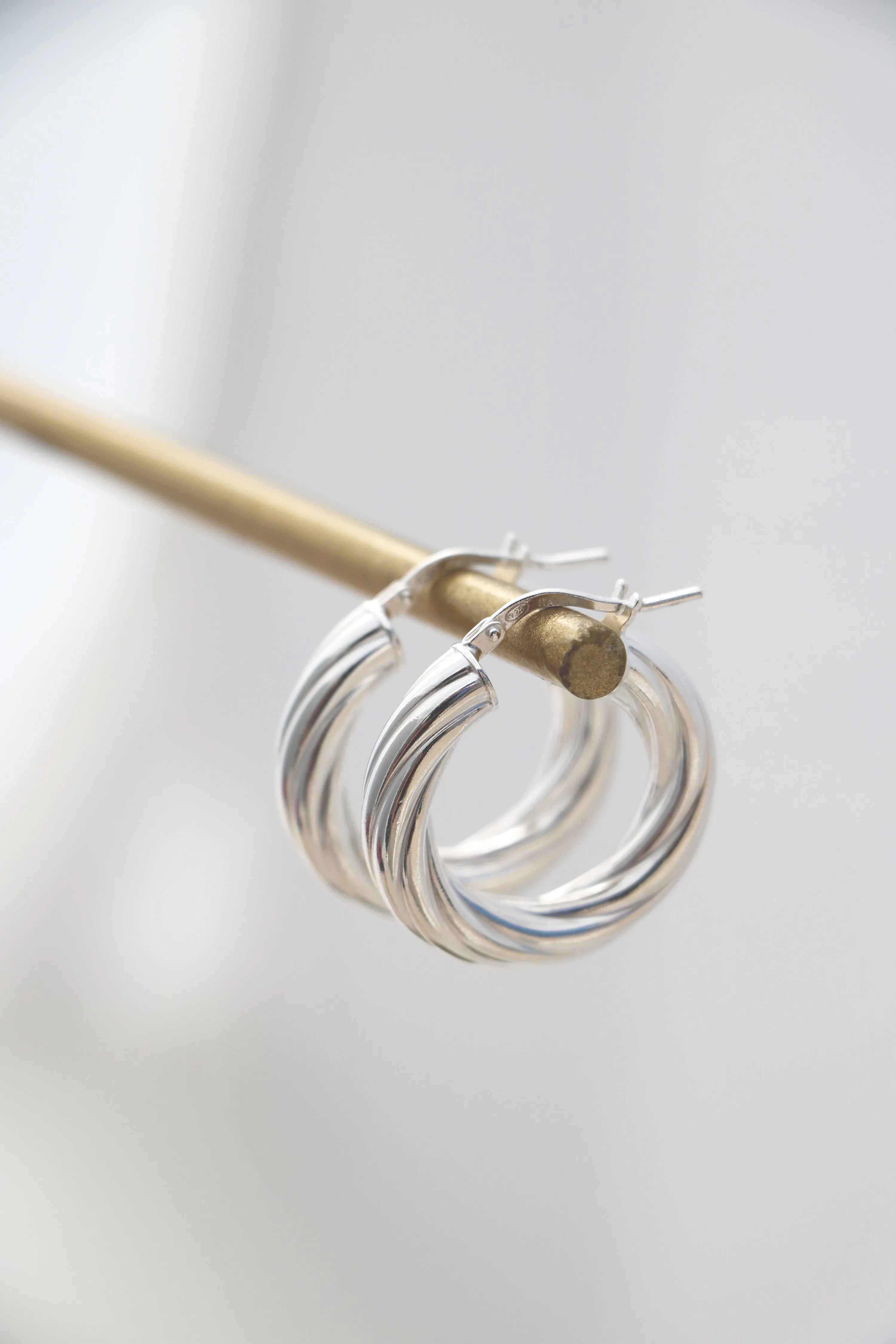 in-line hoops { sterling silver }