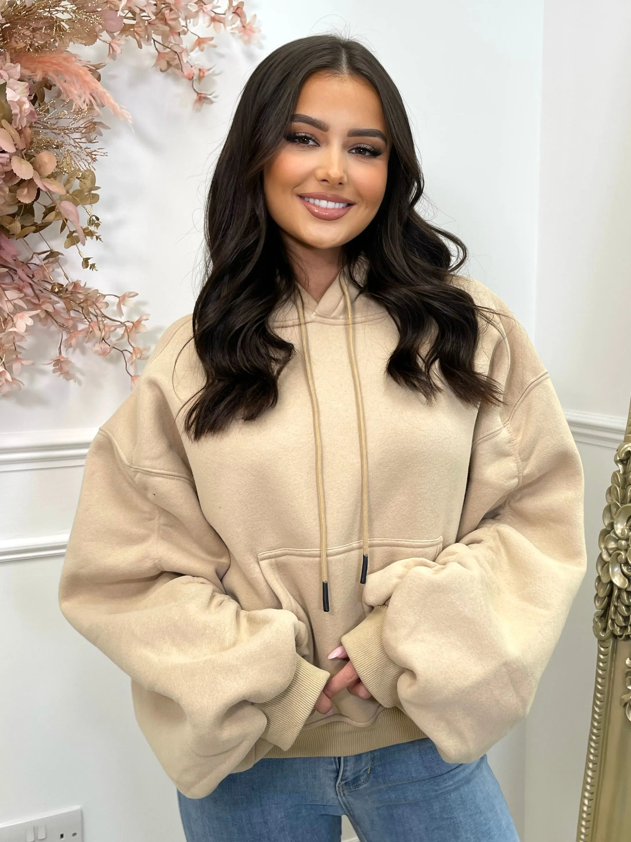 KIRA SAND ROUCHED SLEEVE HOODY