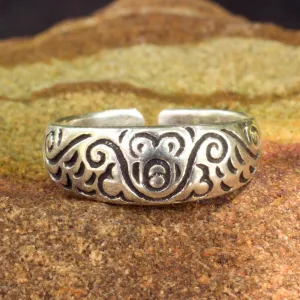 Monkey Walk Toe Ring in Sterling Silver Thai Artisan Jewelry