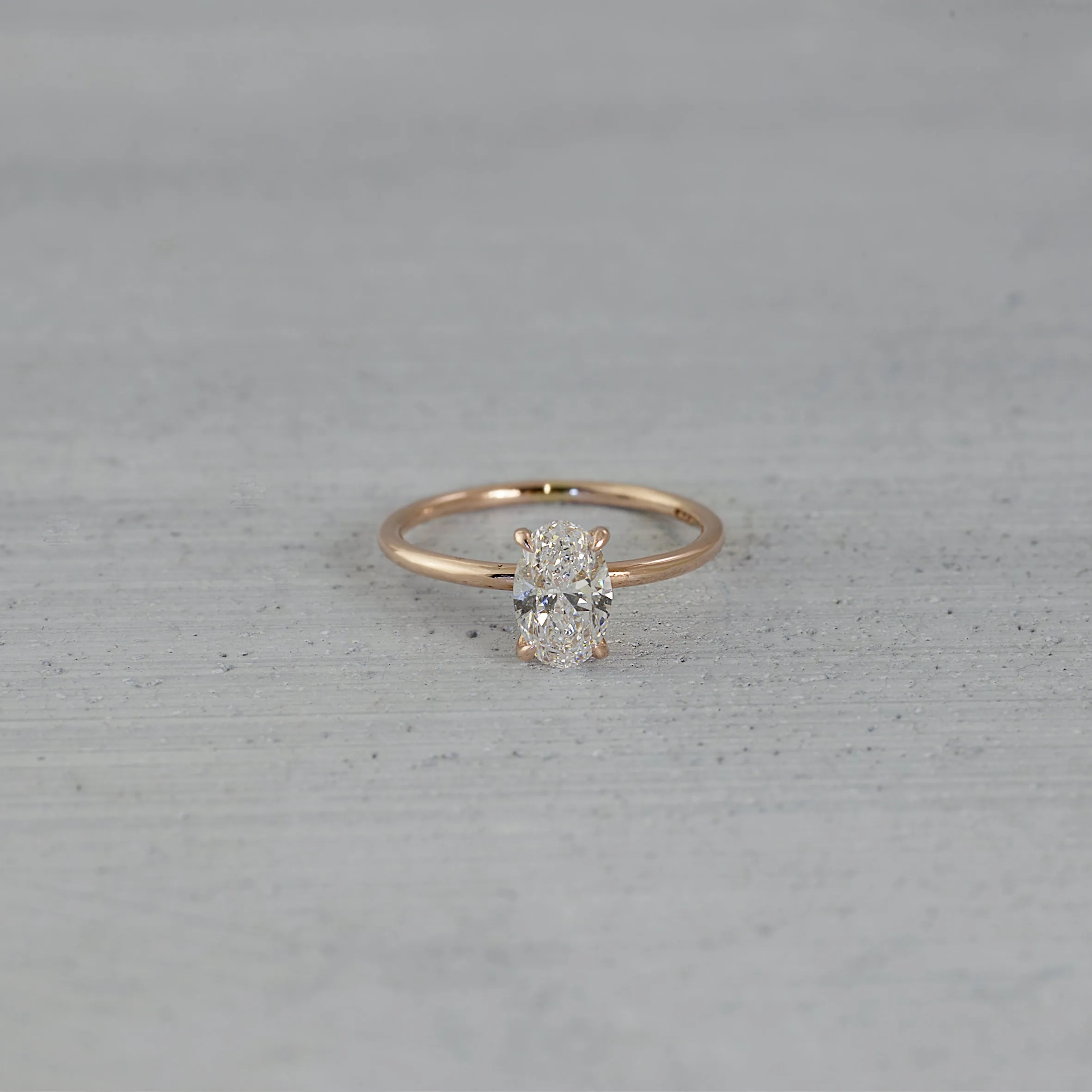 Oval solitaire venus Ring (5x7mm/ semi-precious) - 14K/ 18K Gold