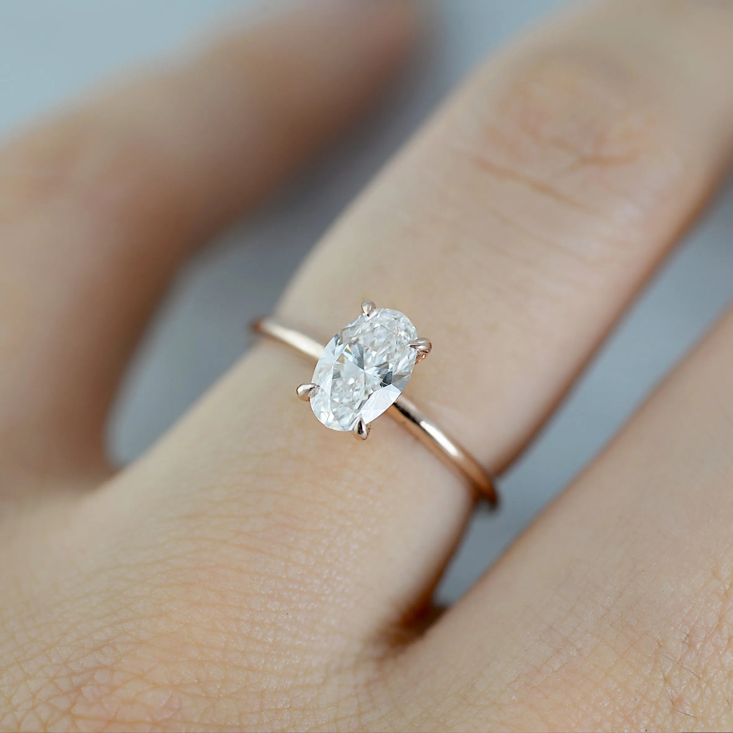 Oval solitaire venus Ring (5x7mm/ semi-precious) - 14K/ 18K Gold