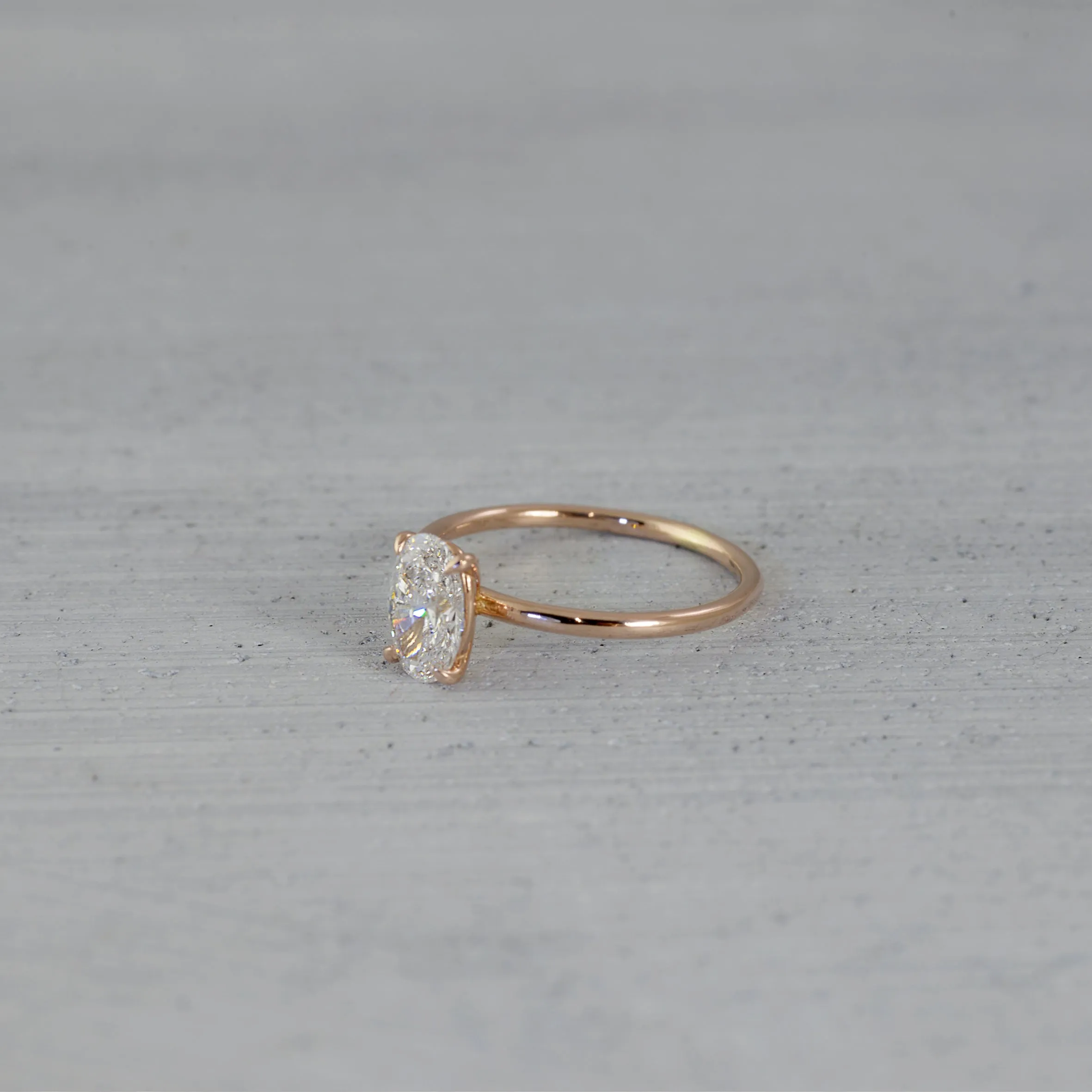 Oval solitaire venus Ring (5x7mm/ semi-precious) - 14K/ 18K Gold