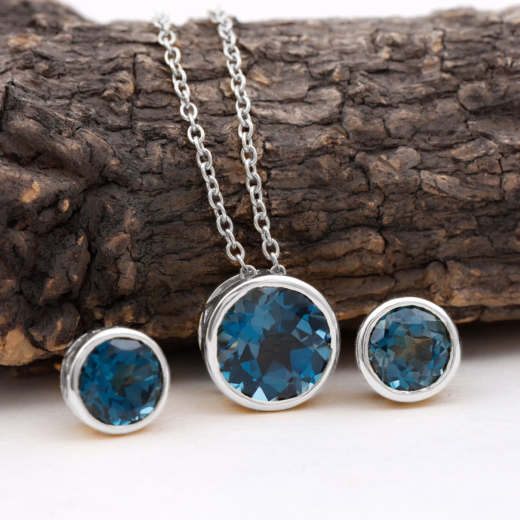 Round Cut London Blue Topaz Solitaire Jewelry Set in Bezel Setting