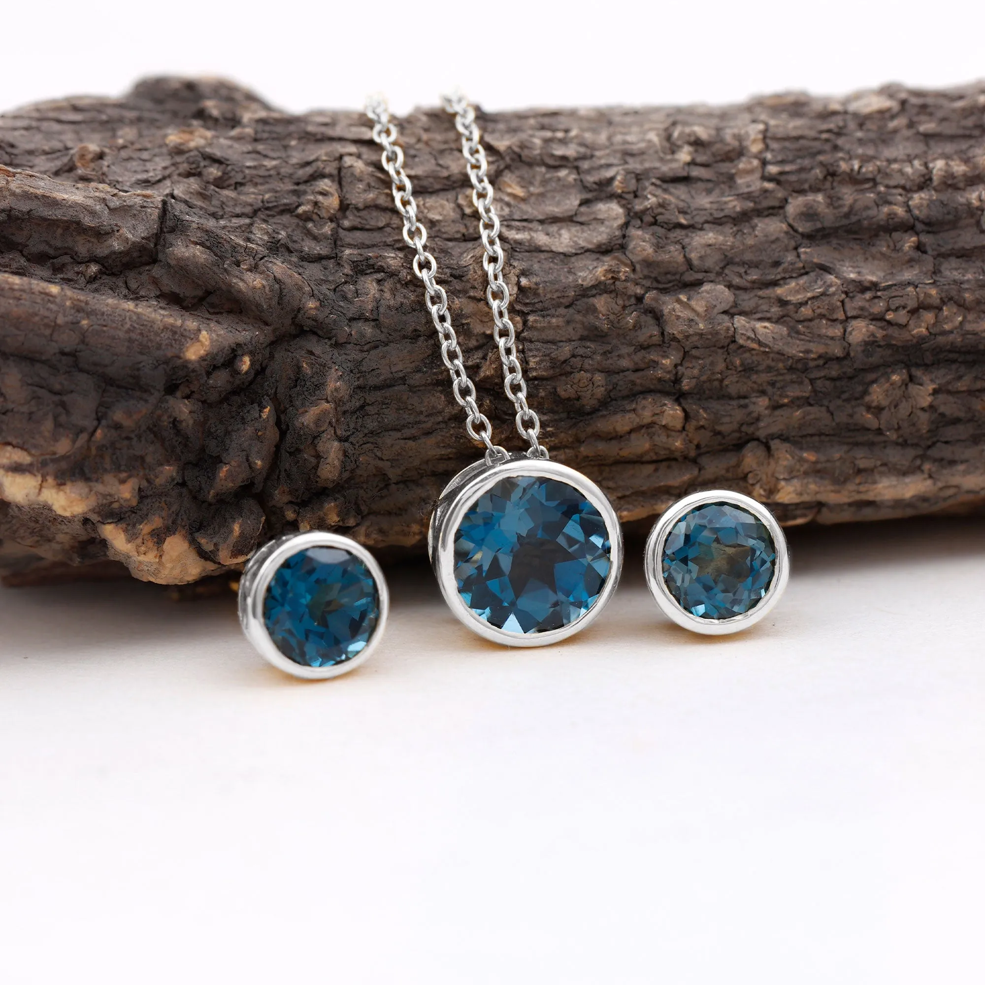 Round Cut London Blue Topaz Solitaire Jewelry Set in Bezel Setting