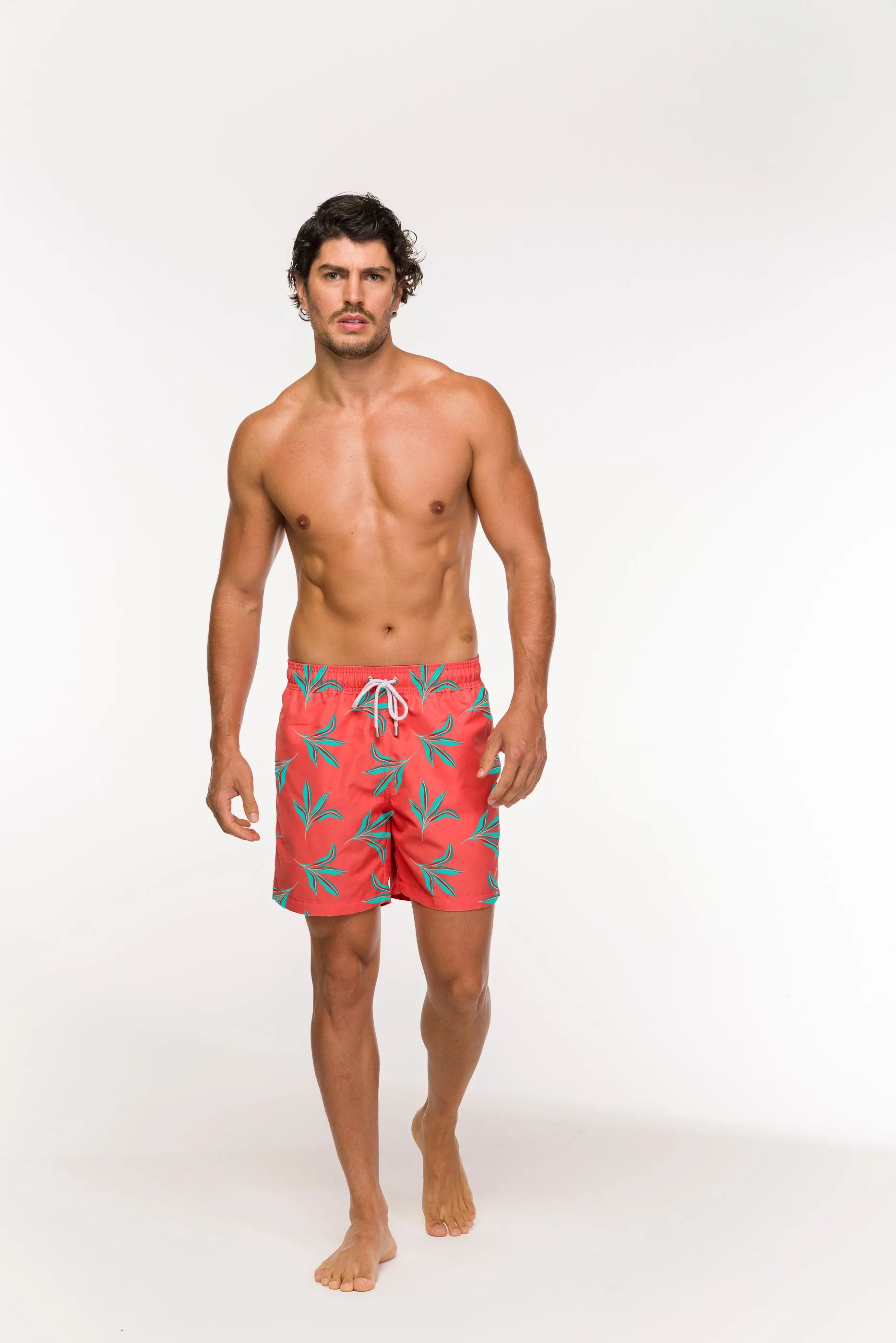 Short Folhas Coral