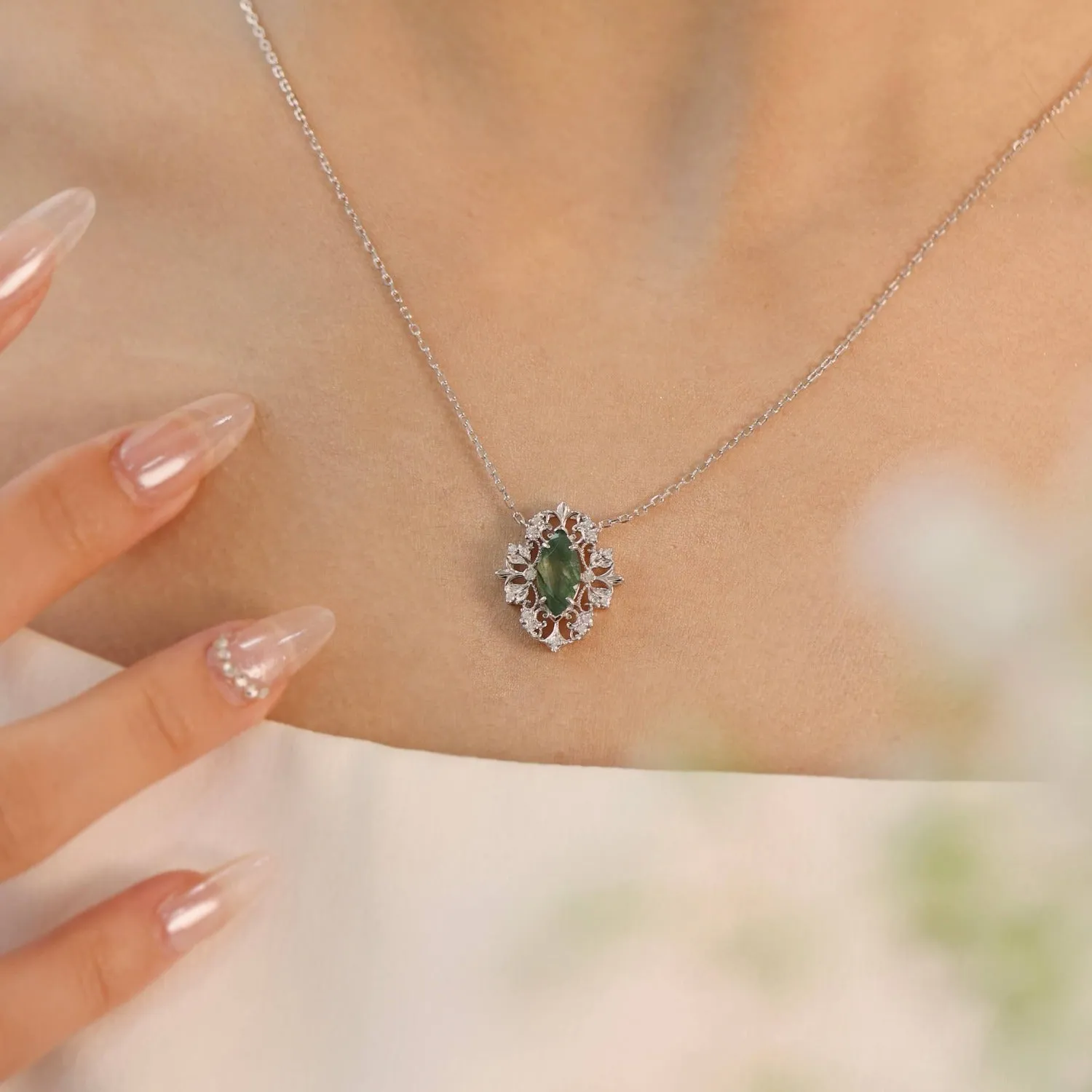 Trellis Moss Agate Necklace